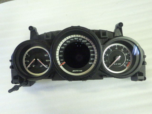 【格安，最新作】 ベンツ Cクラス C204 C63 AMG クーペ 204377 特集 スピードメーター A2049005508 3万km台(計器、追加メーター本体)｜売買されたオークション情報、yahooの商品情報をアーカイブ公開 - オークファン メルセデス・ベンツ用
