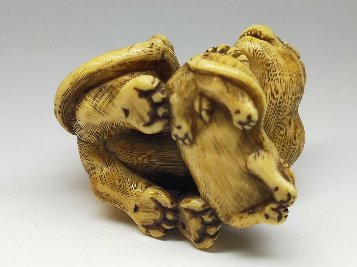超絶技巧！時代『白龍』銘 象嵌目 虎 トラ 根付 NETSUKE 提物 印籠
