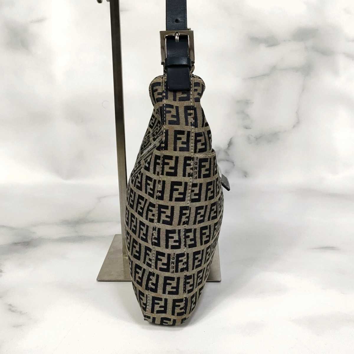 日本公式オンライン FENDIワンショルダーバッグ ズッキーノ柄 FF金具