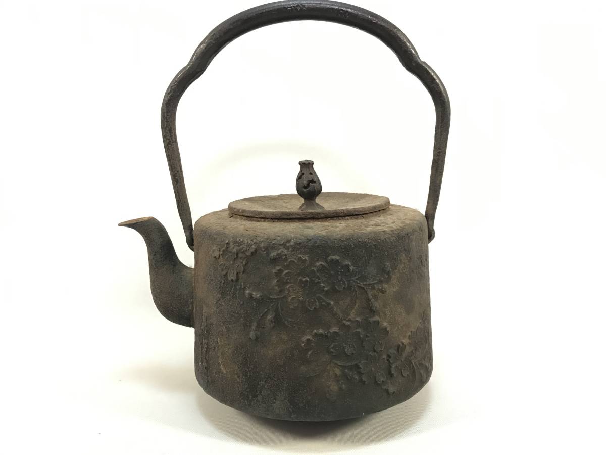 南部花鳥図　鉄瓶 鉄瓶 花鳥図 松風堂 桜 鶯 記念 南部鉄器 茶道具 南部鉄器 | 鉄瓶 1.7