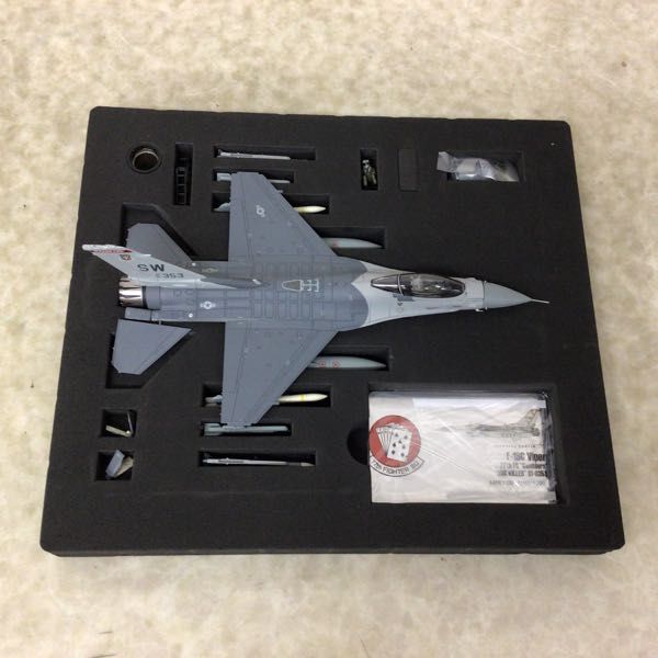 Calibre Wings F-16CJ Viper 77FS 