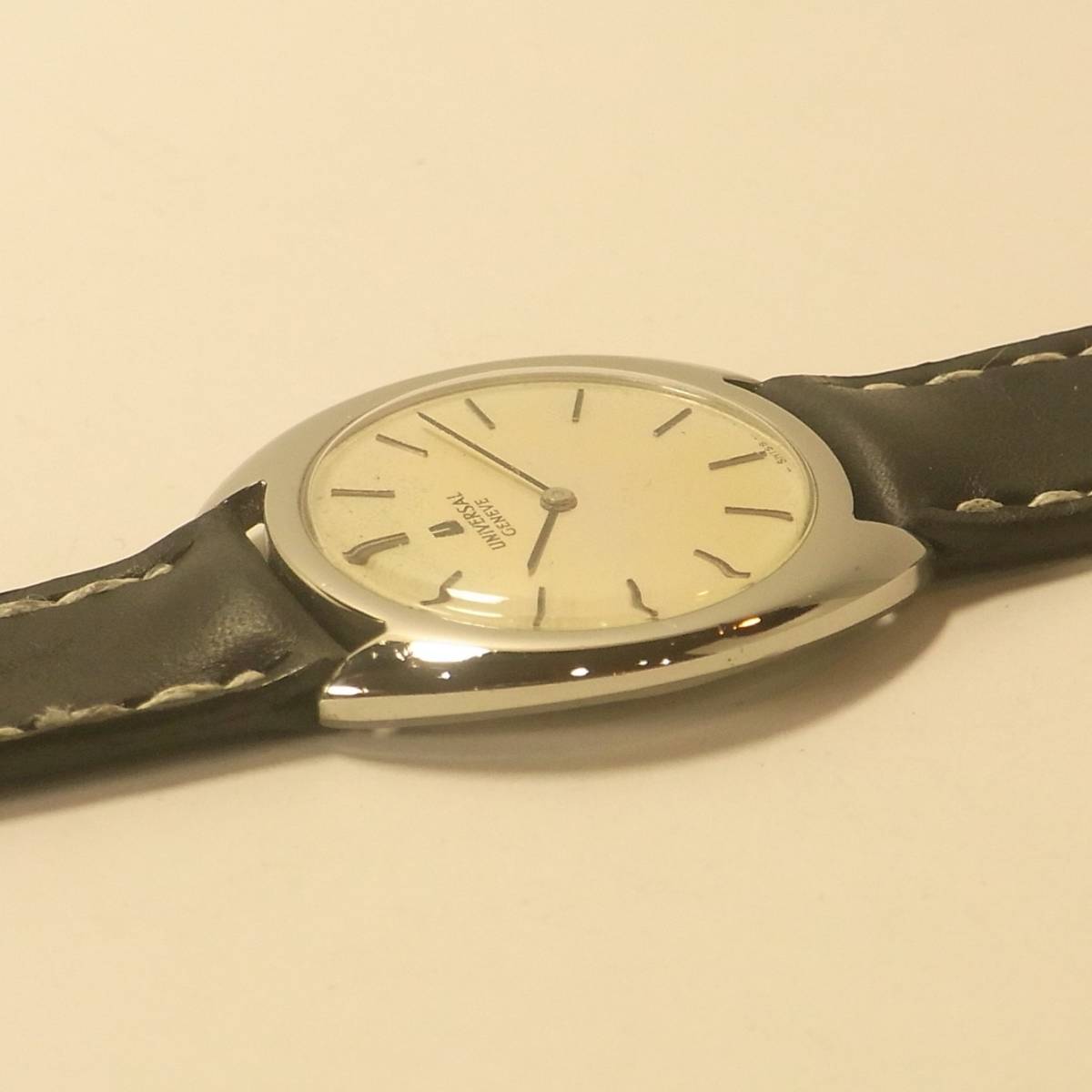 UNIVERSAL GENEVE メンズ 手巻き 腕時計 牛革サドルレザーベルト UNIVERSAL GENEVE メンズ 手巻き 腕時計 牛革サドルレザーベルト