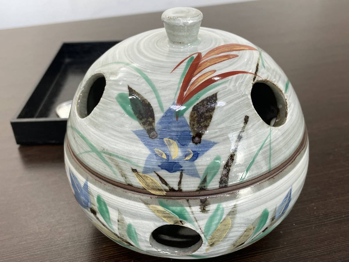 蚊遣り器 蚊取り線香入れ 蚊取線香炉 幸泉窯 カネ幸陶器 陶彩 乾山 蚊やり器 品番 彩 49 品 蚊取線香 売買されたオークション情報 Yahooの商品情報をアーカイブ公開 オークファン Aucfan Com