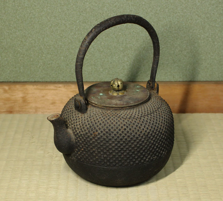 鉄瓶 霰 1.0L 薫山工房 南部鉄器 2026年最新Yahoo!オークション – -霰