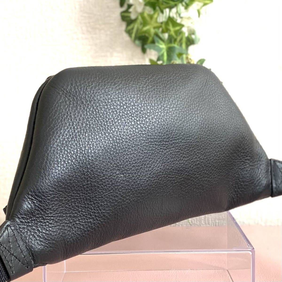 美品】 バレンシアガ ウエストバッグ 黒 ボディバッグ レザー 美品】 バレンシアガ ウエストバッグ 黒 ボディバッグ レザー