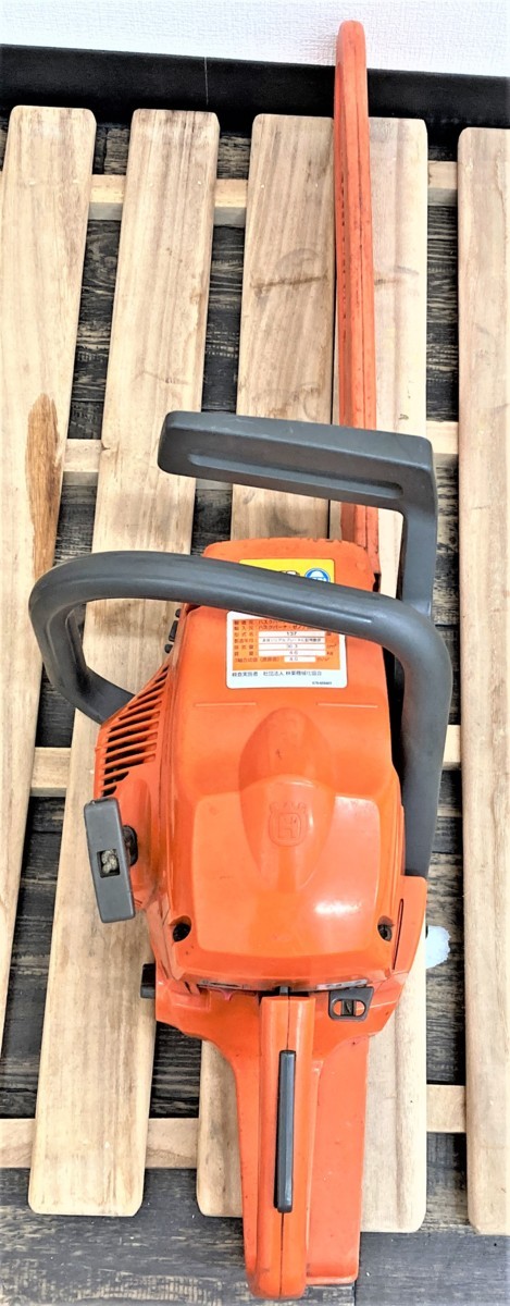 ◇伊勢原店◇【中古品】4-42 Husqvarna ハスクバーナAB・スウェーデン 137型 チェーンソー エンジンチェーンソー | ハスクバーナ スペシャル バイク選び ブログ一覧 中古・新車バイクの販売・買取バイク館SOX