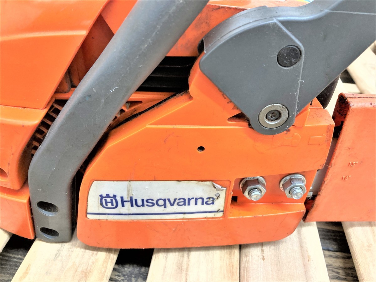 ◇伊勢原店◇【中古品】4-42 Husqvarna ハスクバーナAB・スウェーデン 137型 チェーンソー エンジンチェーンソー | ハスクバーナ スペシャル バイク選び ブログ一覧 中古・新車バイクの販売・買取バイク館SOX