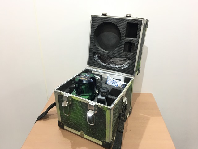 ATL-65 ムラテック 高輝光レーザー墨出し器 レーザー墨出機 ⭐︎ムラテックKDS 販売売り 【送料無料！】KDS ムラテック 高輝光レーザー墨出し器 「ATL-65」 SUPER RAY 防塵 防滴 IP54 墨出器 割れあり KDS LAV-3 中古現状品