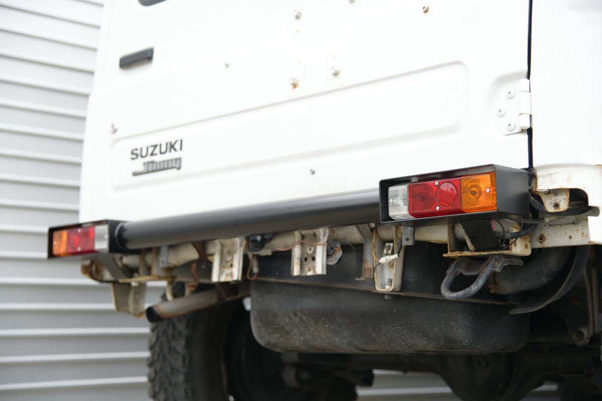国内生産品 ジムニー JA12 JA22 用 バンパー 前後セット マット