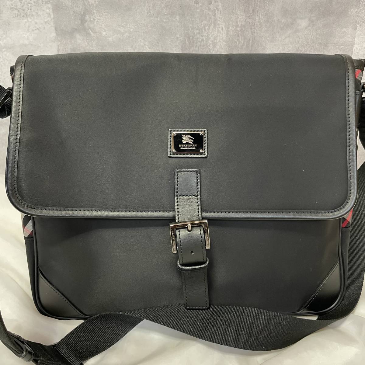 バーバリーブラックレーベル メッセンジャーバッグ ロゴプレート ノバ
