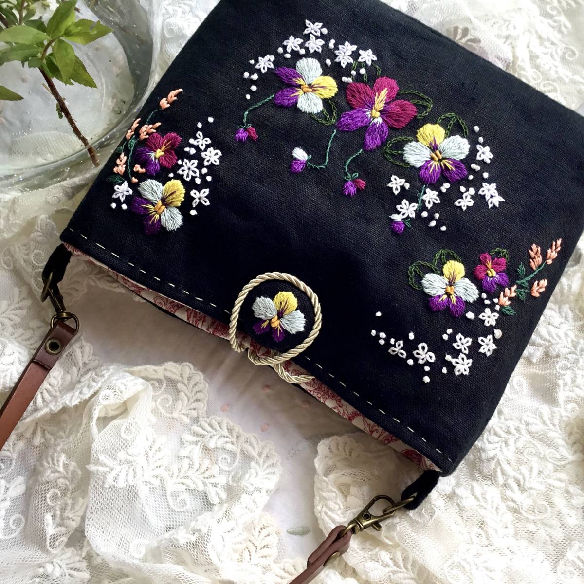 ♪♪はんど刺繍*すみれ“くるみの”バックインバック“かすみ草 ♪♪はんど刺繍*すみれ“くるみの”バックインバック“かすみ草