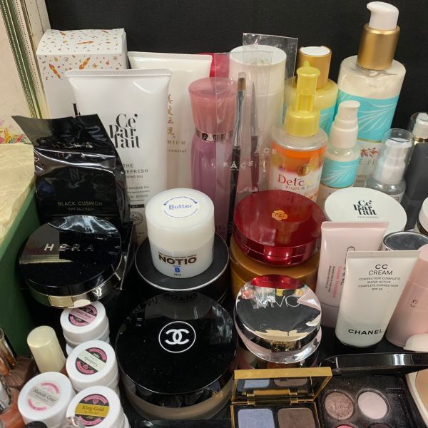 Dior CHANEL YSL まとめ売り メルカリ MAC等 デパコス大量 コスメ
