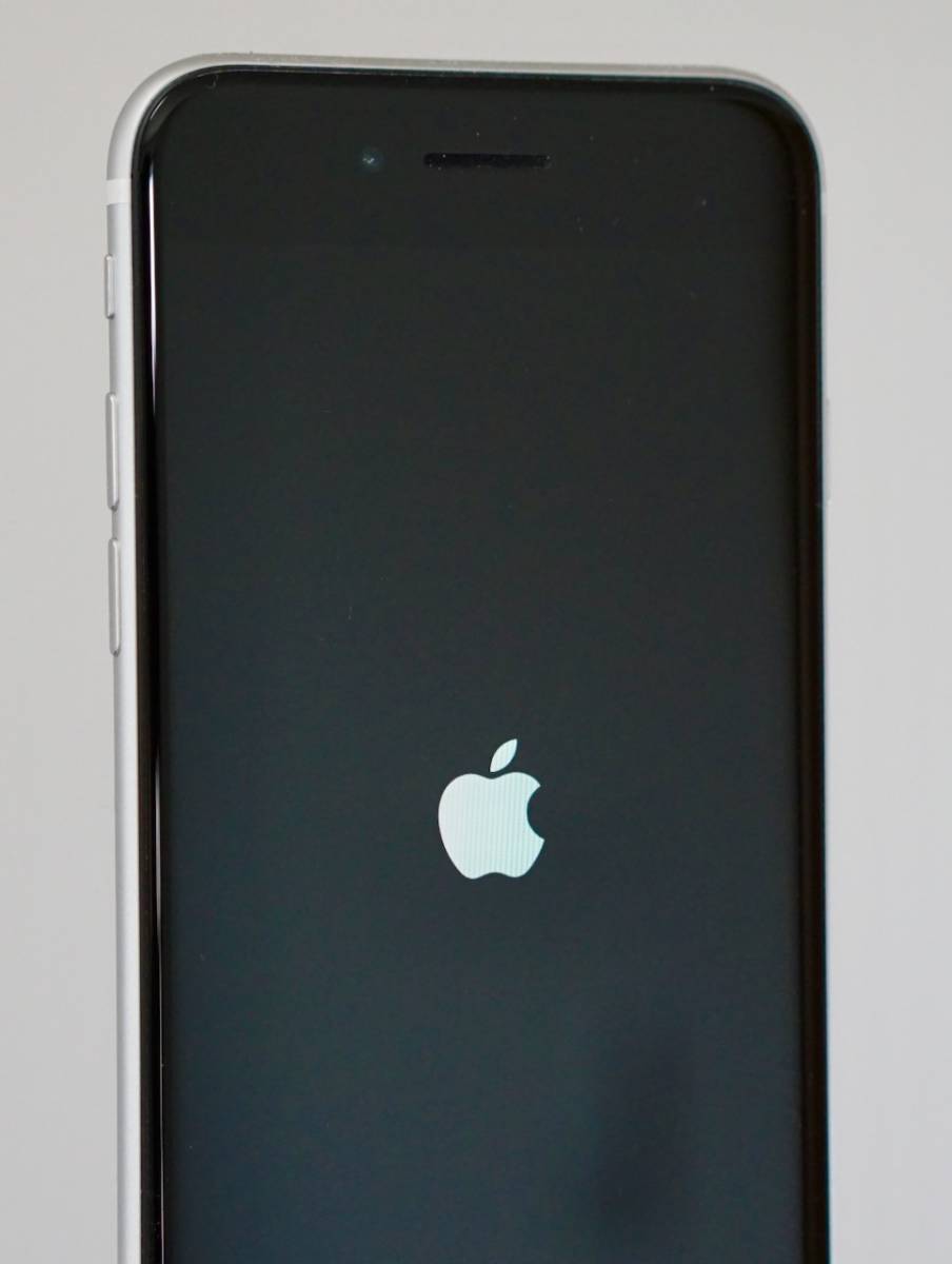 iPhone SE2 64GB ホワイト SIMフリー iPhone ホワイト 64GB SIMフリー
