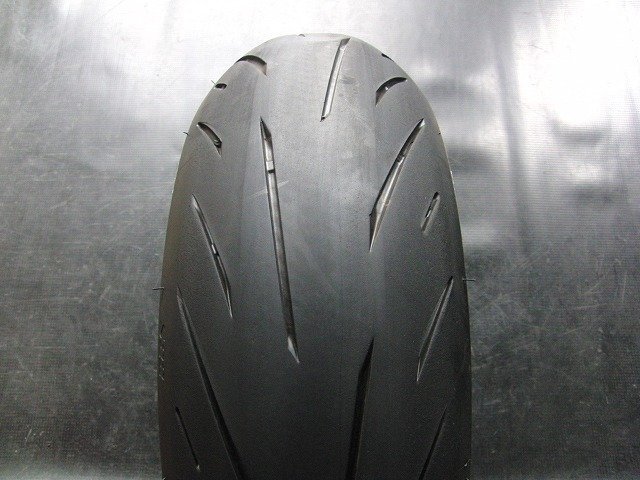 人気定番，セール 単品 タイヤ ブリヂストン S22. 190/55ZR17. さ724:22051(オンロード)｜売買されたオークション情報、yahooの商品情報をアーカイブ公開 - オークファン オンロード