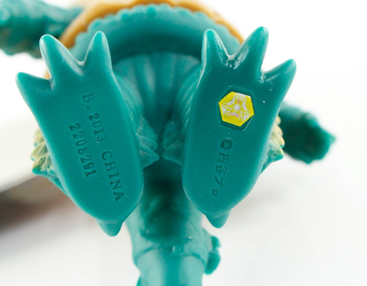 中古・現状品】BANDAI ウルトラ怪獣500 うす怪獣モチロン ソフビ タグ 