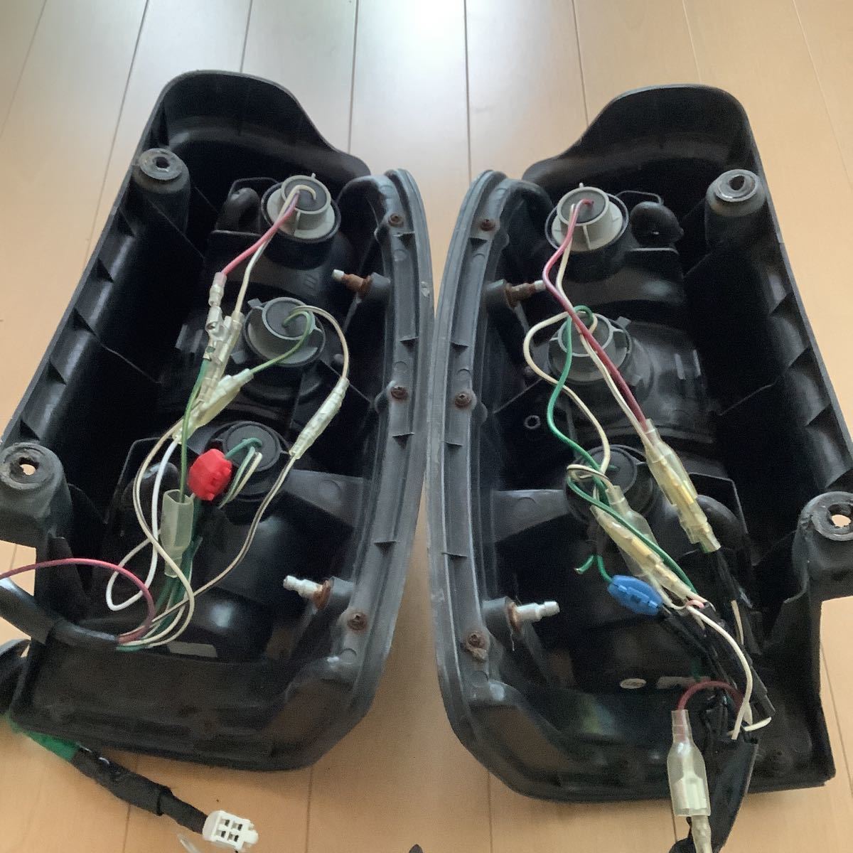 希少】185系ハイラックスサーフ クリアテールレンズ ハイラックス