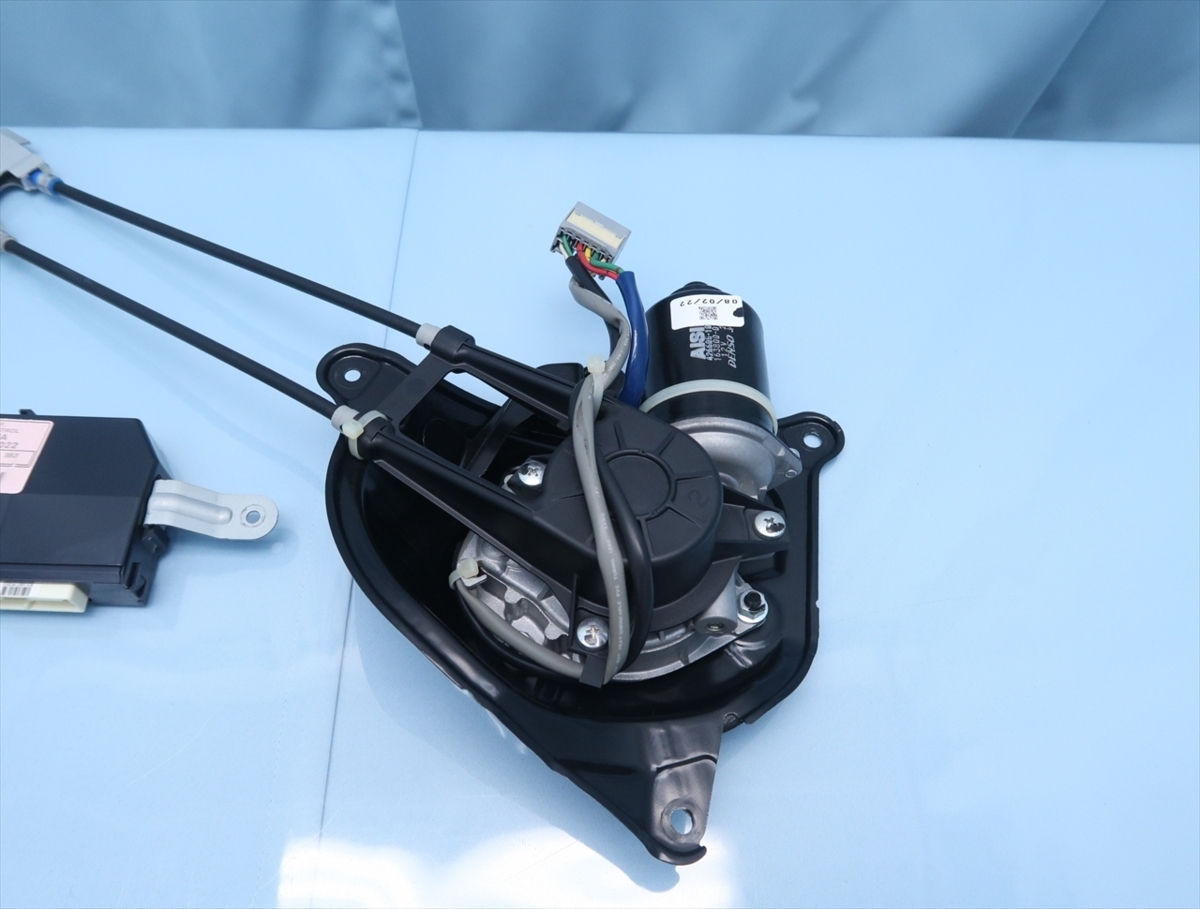 NNP10 NNP11 ポルテ 左パワースライドドアモータASSY 中古 (6万6千km 