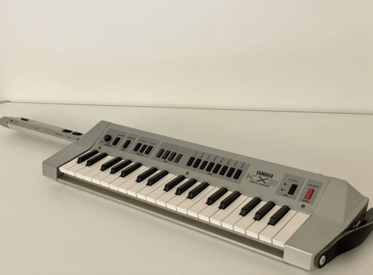 YAMAHA KX5 ショルダーキーボード シルバー ソフトケース付属(MIDI