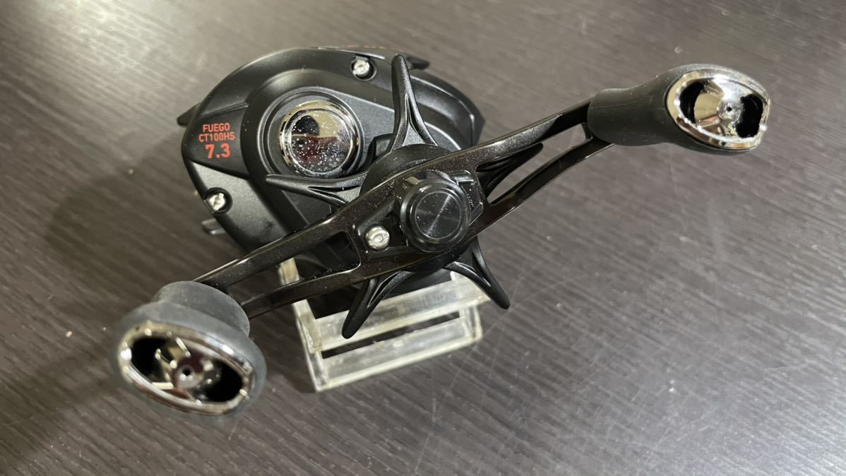 フィッシング 美品 ダイワ FUEGO CT100HS 7.3 右巻き