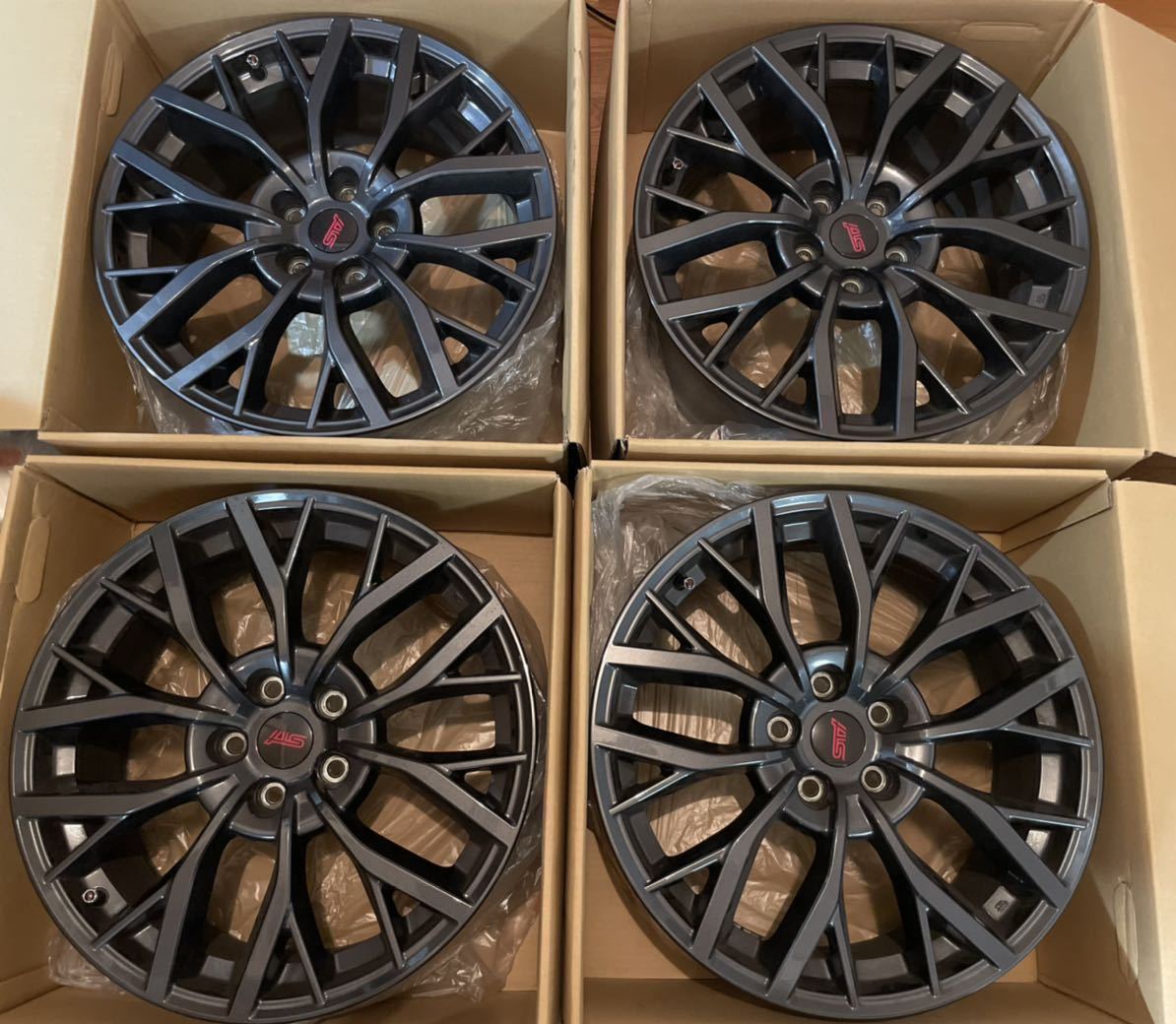  WRX STI type S アプライドD型 純正 19インチ 8.5J 5H 114.3 純正アルミホイール 4本セット 純正ブレンボ対応(5穴)｜売買されたオークション情報、yahooの商品情報をアーカイブ公開 - オークファン 5穴
