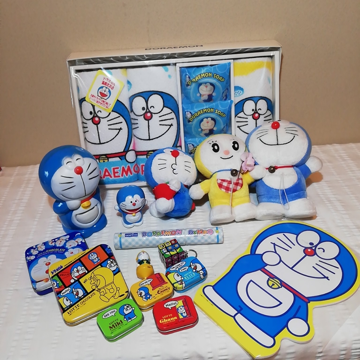 ドラえもん ドラミちゃん 貯金箱 未使用箱入りタオルセット ぬいぐるみ 