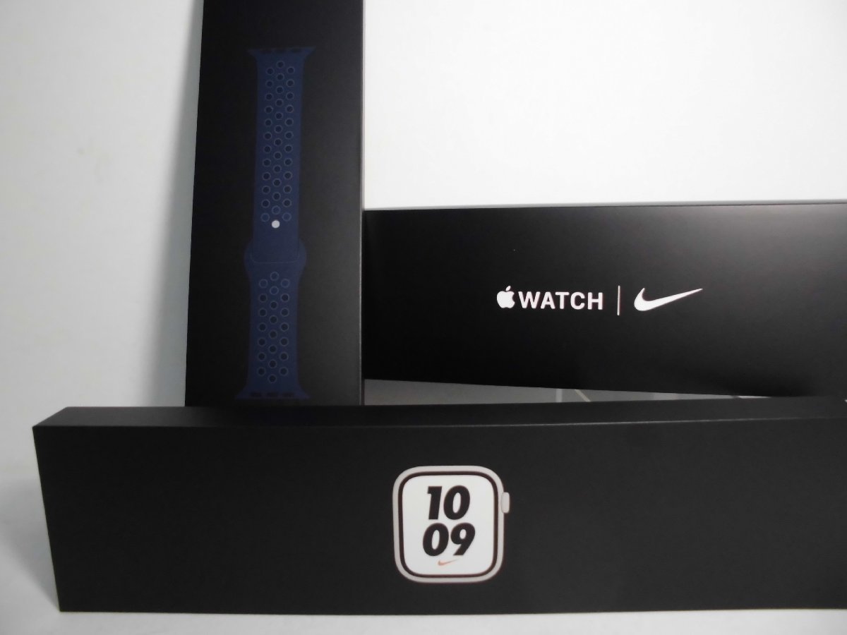 送料無料，定番人気 キングラム[01]Apple Watch[アップルウォッチ]★未使用★Nike Series7 45MMスターライトアルミニウム スポーツバンドネイビー【送料無料】2