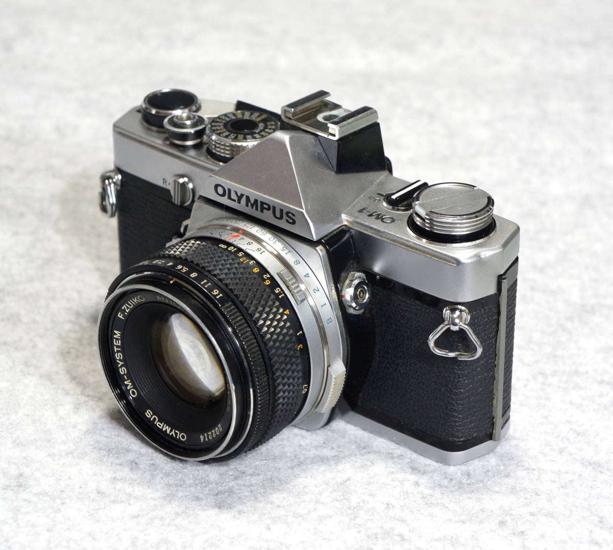 OLYMPUS OM-1 フィルムカメラ 50mm単焦点レンズ付き OLYMPUS OM-1の