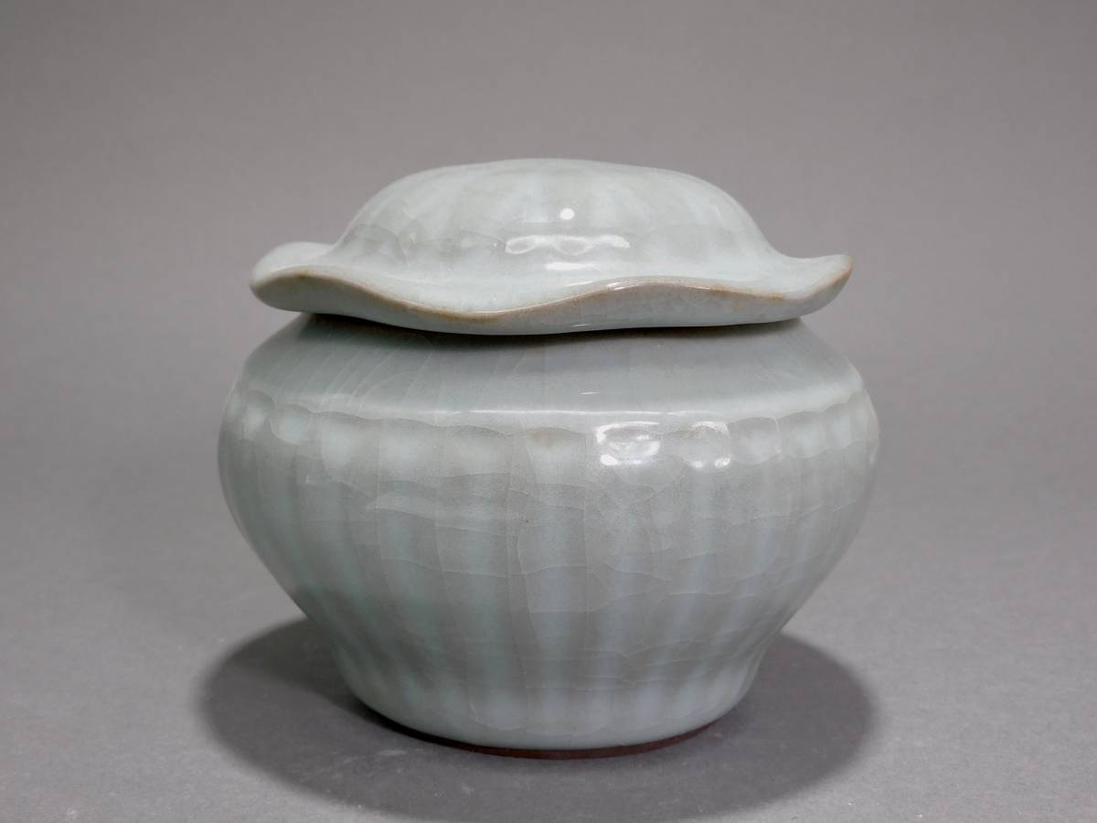 青磁 龍泉窯 唐物 古賞物 南宋時代 龍泉窯小盤 時代物(A-73 青磁弦文皿