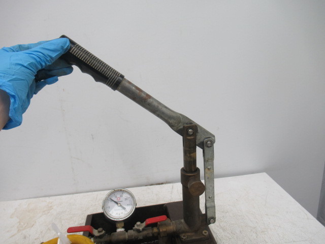 | 水圧テストポンプ キョーワ 水圧テストポンプ手動式 キョーワ&frasl;KYOWA 製品通販(株)日工のプロショップ工具魂 キョーワKYOWA 圧力上がり KY-20A ジャンク品〇キョーワ(KYOWA) 桶川店 水圧テストポンプ・KY-20A 中古品 テストポンプ MISUMI(ミスミ) アクトツール