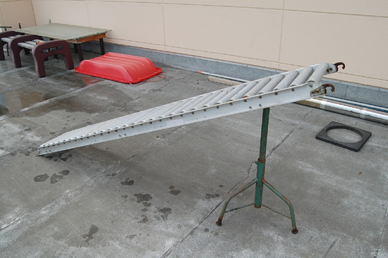 札幌市内近郊限定 マルヤス アルミ ローラーコンベア 長さ240cm  