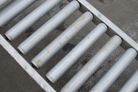 札幌市内近郊限定 マルヤス アルミ ローラーコンベア 長さ240cm  