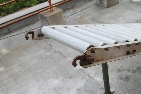 札幌市内近郊限定 マルヤス アルミ ローラーコンベア 長さ240cm  