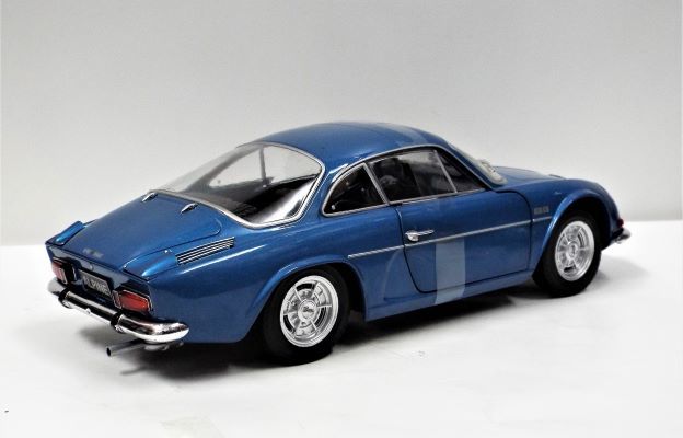 ソリド 1/18 ルノー アルピーヌ A110 1600S クーペ 1969年 メタリック 