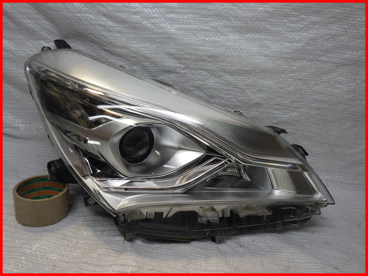 NHP130 ヴィッツ 後期 右ヘッドランプユニット LED KOITO 52-303 純正 