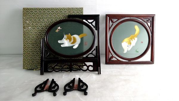 E465＞ 中国蘇州 両面刺繍 猫 中国伝統工芸品 置物 2個セット どちらも