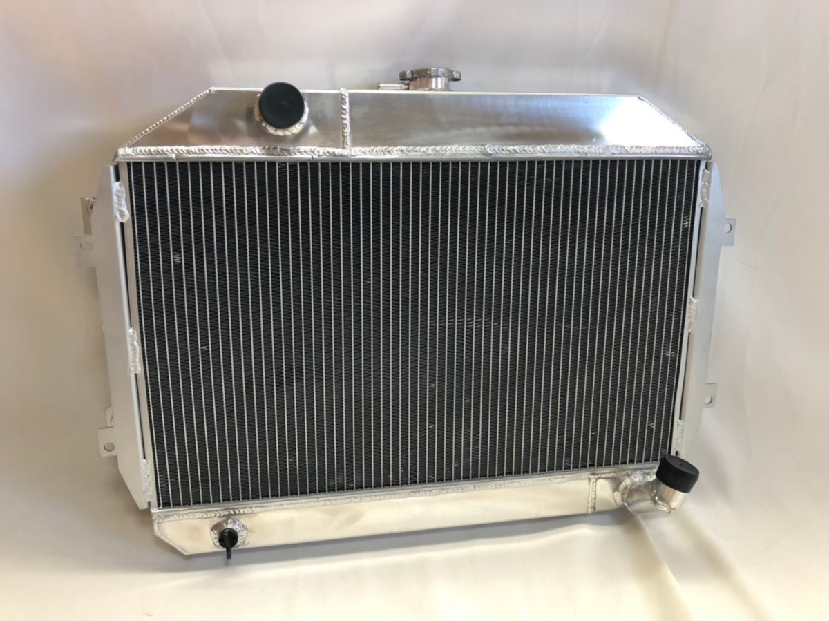 【100%新品，新品】 S30Z ターンフロー フェアレディZ オールアルミ ラジエター MT用 240ZG S31 GS30 GS31 Nフロー(ラジエーター)｜売買されたオークション情報、yahooの商品情報をアーカイブ公開 - オークファン 日産用