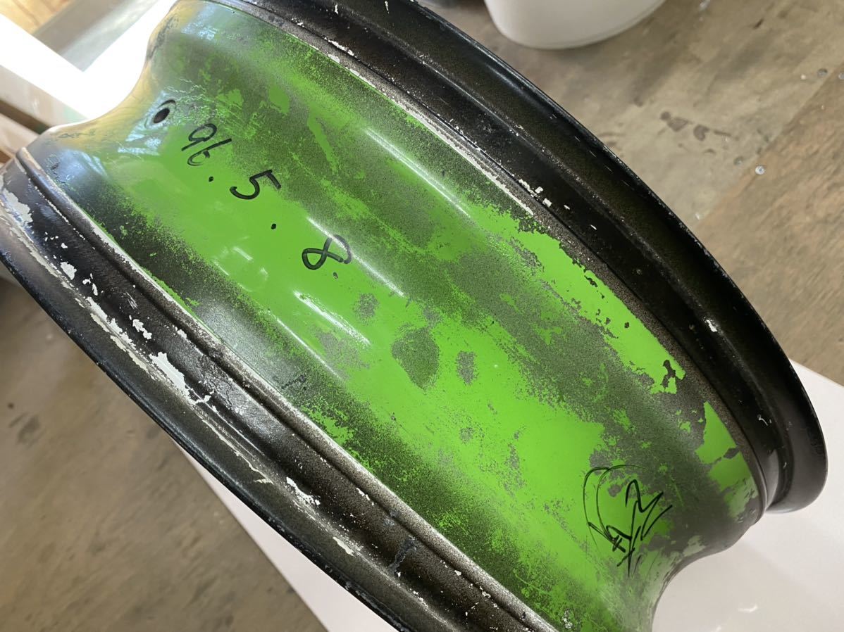 軽量レース用マルケジーニリアホイール マグ鋳造 5.5×18 カワサキ