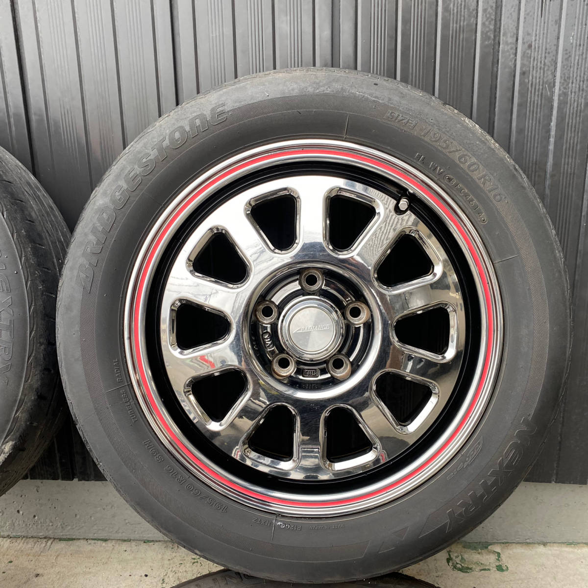 RADIANCE 16インチ 6J+45 4H PCD114.3 タイヤ付き 195/60R16 4本セット 