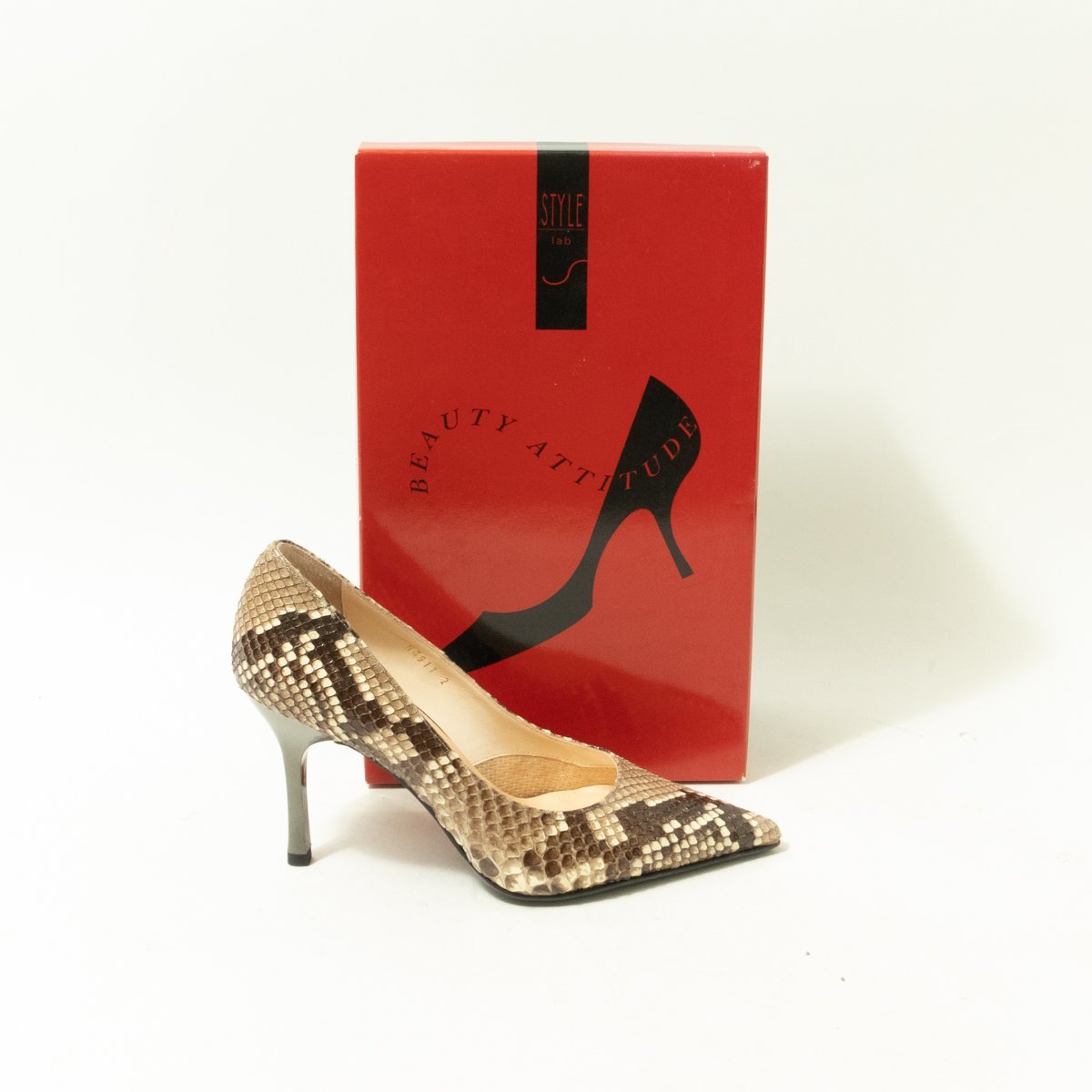 Style Lab パンプスの値段と価格推移は 17件の売買情報を集計したstyle Lab パンプスの価格や価値の推移データを公開