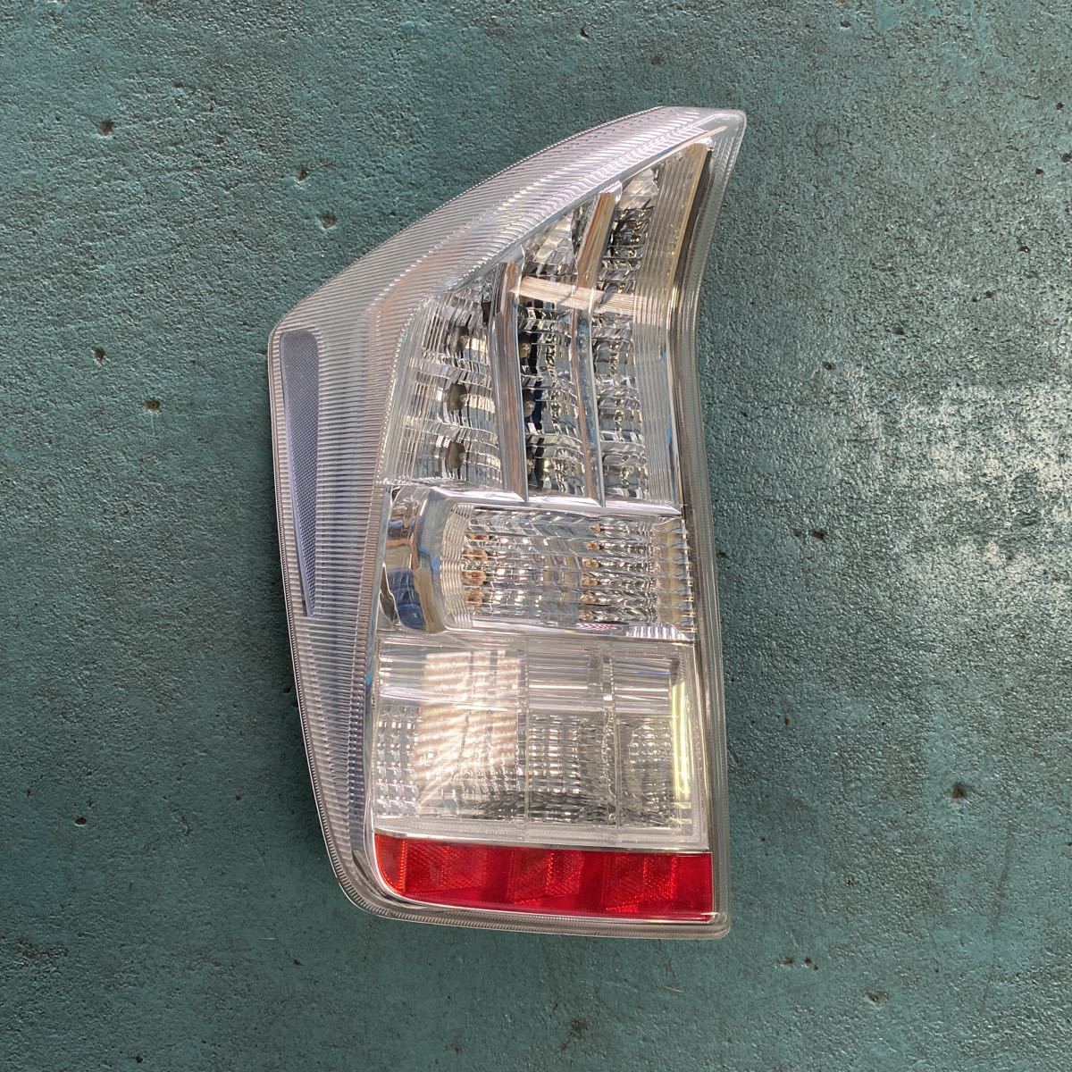 新作登場，本物保証 ZVW30 プリウス 左 テールランプ テールライト テールレンズ 前期 左 LED(テールライト)｜売買されたオークション情報、yahooの商品情報をアーカイブ公開 - オークファン トヨタ用