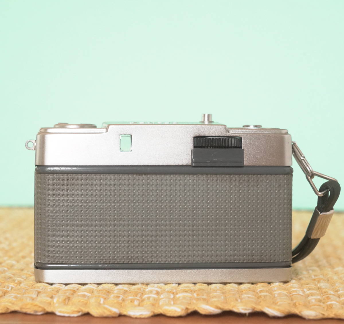 完動品OLYMPUS オリンパス PEN EE-3 フィルムカメラ 完動品