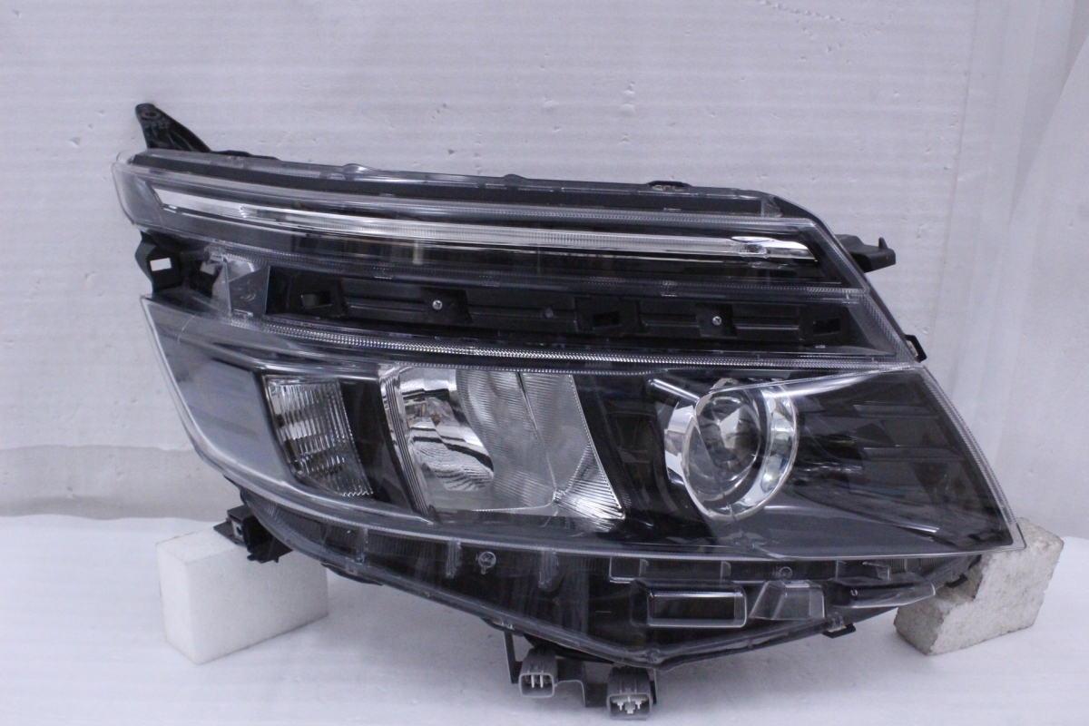 本物保証，豊富な 97-213-N 前期 LED 80系 ヴォクシー 右ヘッドライト V/X/ZS ICHIKOH 28-229 純正 トヨタ ユニット ブラック ZRR80 ZWR80 打刻L KK(ヘッドライト)｜売買されたオークション情報、yahooの商品情報をアーカイブ トヨタ用