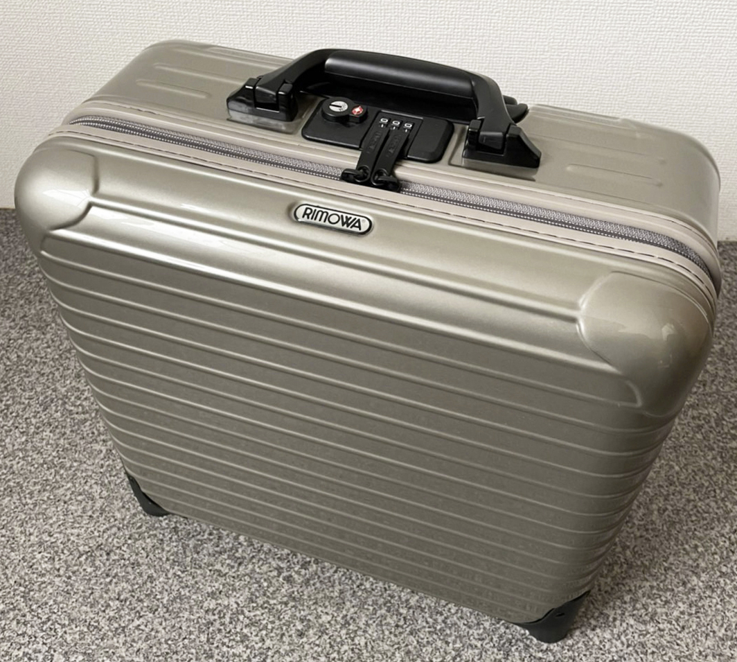 日本限定カラー RIMOWA SALSA リモワ サルサ ビジネストロリー 23L 2輪