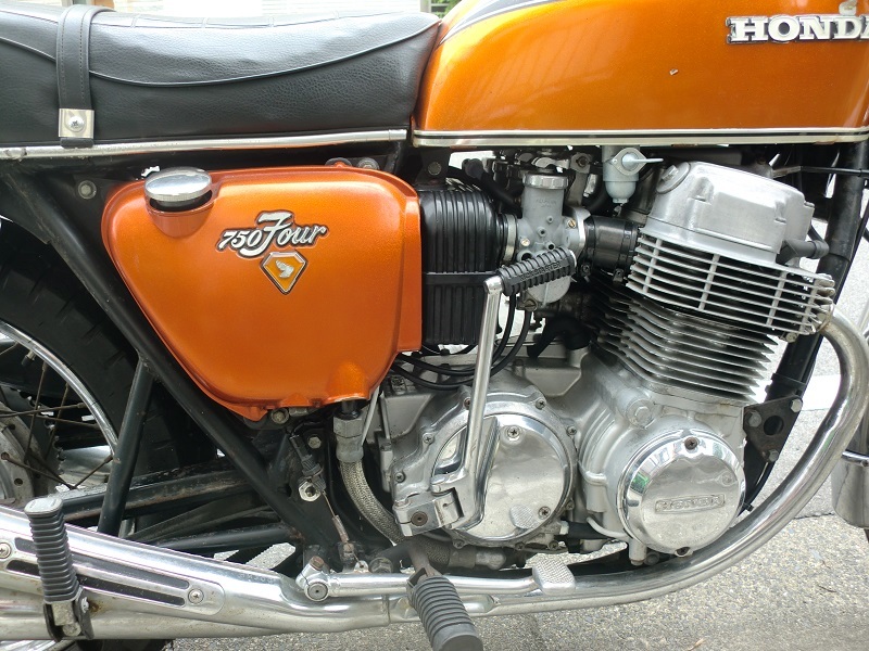 HONDA CB750K2 逆輸入未登録車☆HM300マフラー交換☆レストア途中 