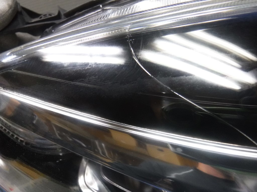 バレーノ WB32S/WB42S 左ヘッドライト HID 100-18512 (Z4550) 【公式通販】