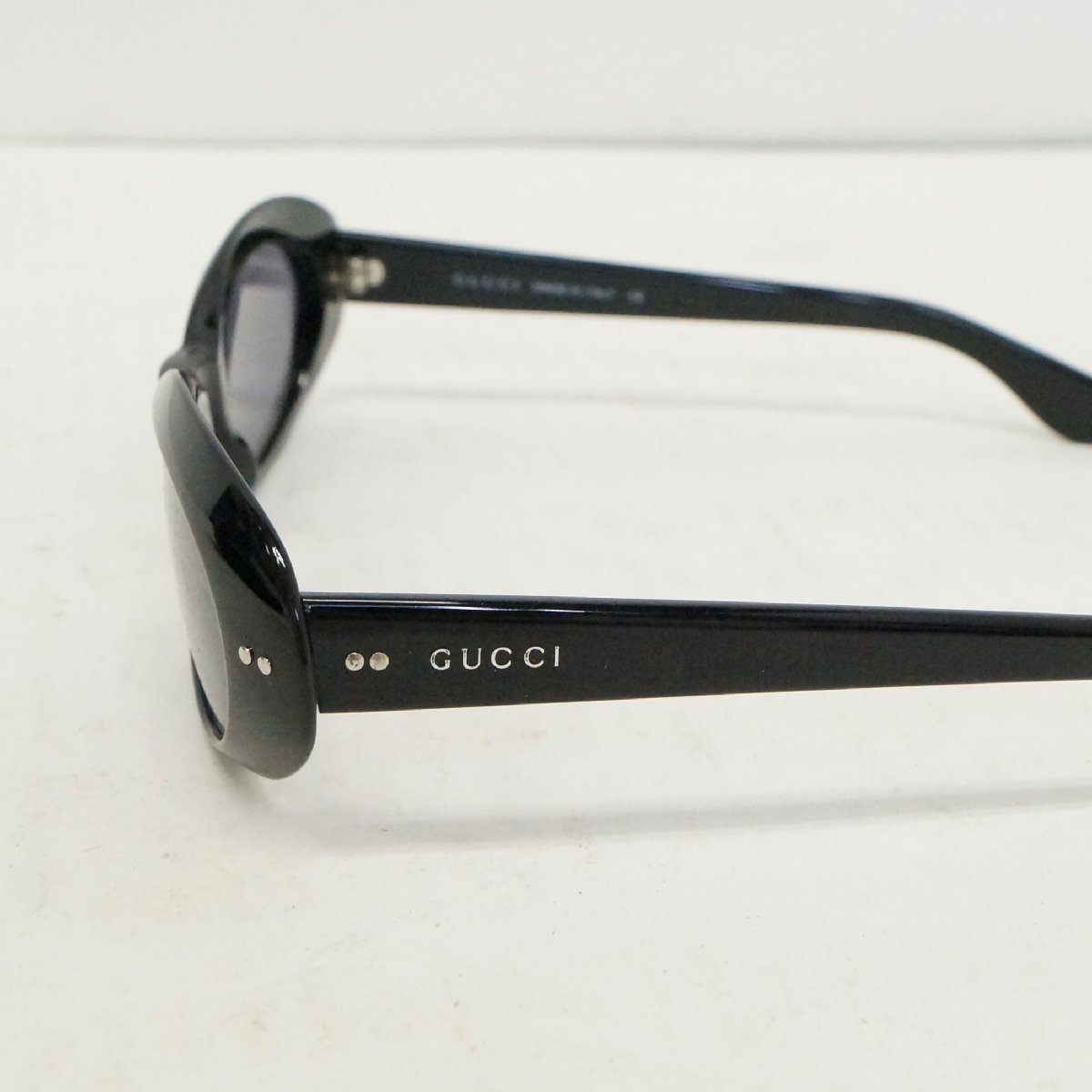 GUCCI ブラック サングラス 52-19-135 ファッション メンズ 【公式通販】