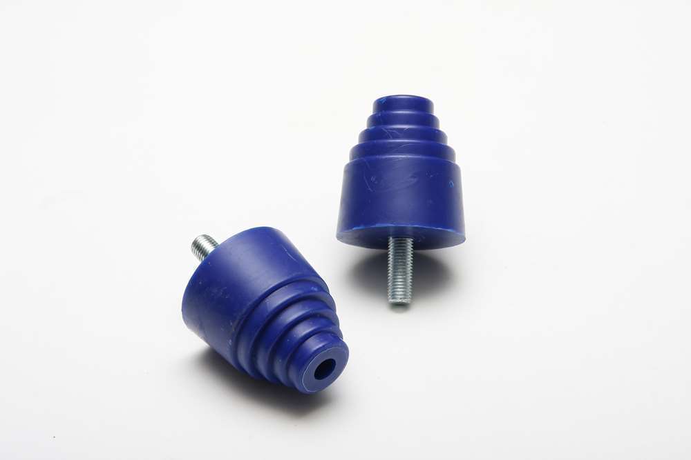 FJクルーザー、ランドクルーザー120/150プラド、ハイラックス サーフ215 ハイラックスピックアップGUN125 用フロント バンプストッパー