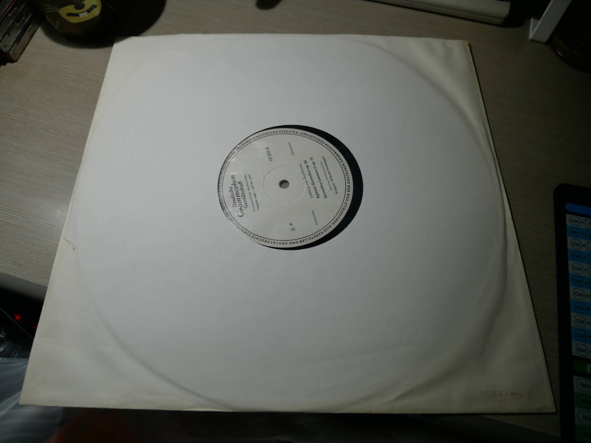【高品質，人気】 フルトヴェングラー W.FURTWANGLER BERLINER PHIL./BEETHOVEN:GROSSE FUGE B-DUR OP.133 GER/DGG:18 859 LPM 18859 DG/FLAT PROMO NM LP(管弦楽)｜売買されたオークション情報、yahooの商品情報をアーカイブ公開 - オークファ 管弦楽