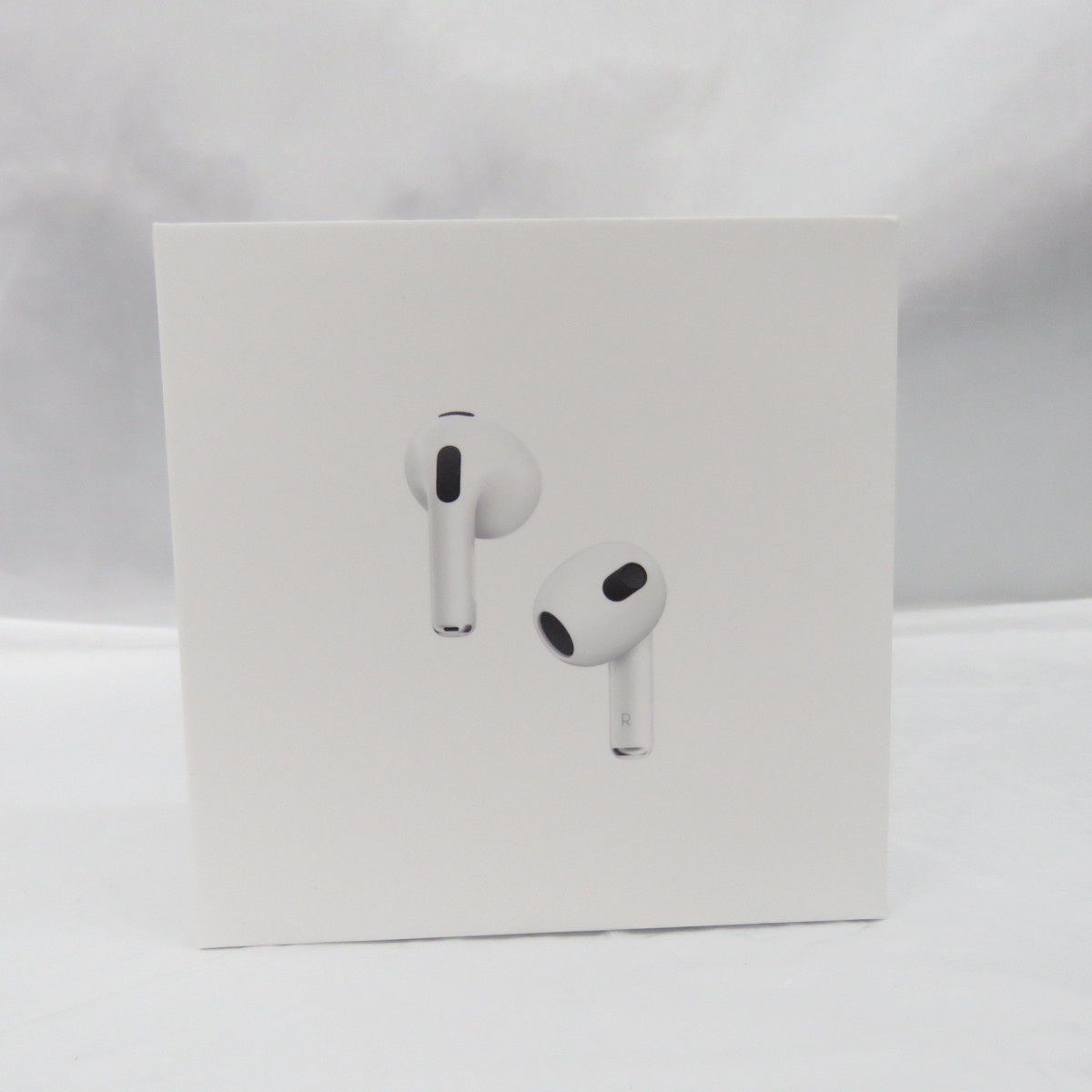 Apple AIRPODS（第3世代） MagSafe充電ケース付き 完全ワイヤレス