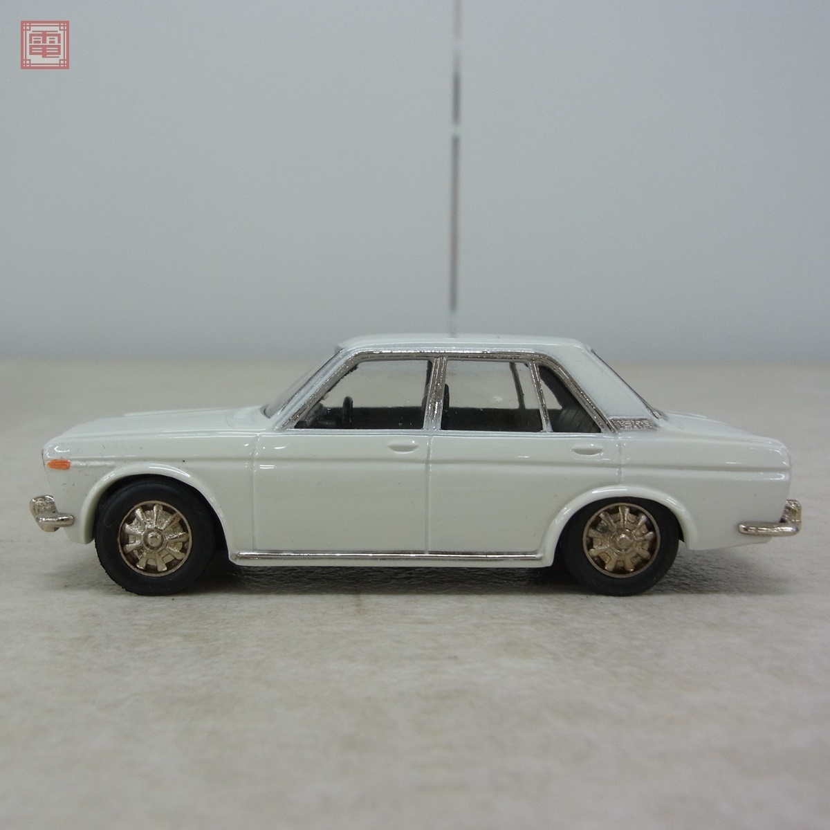 ファインモデル 1/43 No.3 日産 ブルーバード 1600 SSS P510 ミニカー